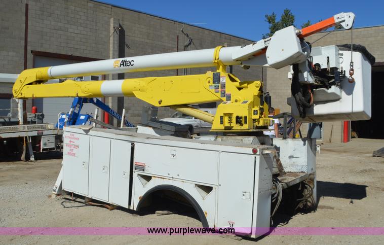 image for item I6376 Altec AA6001 bucket lift utility bed