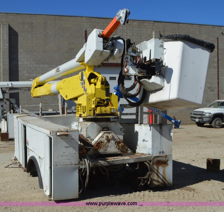 image for item I6376 Altec AA6001 bucket lift utility bed
