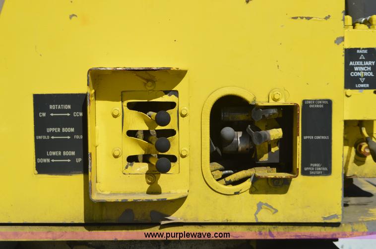 image for item I6376 Altec AA6001 bucket lift utility bed