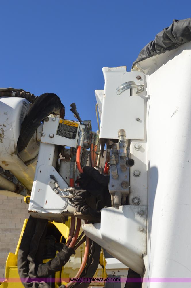 image for item I6376 Altec AA6001 bucket lift utility bed