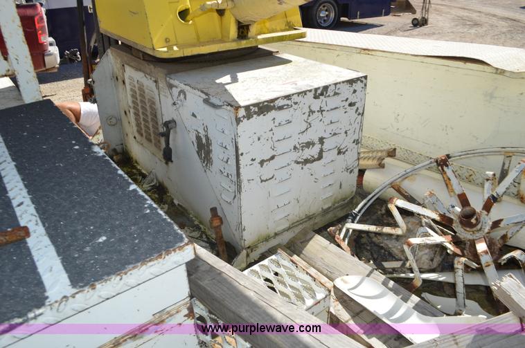 image for item I6376 Altec AA6001 bucket lift utility bed