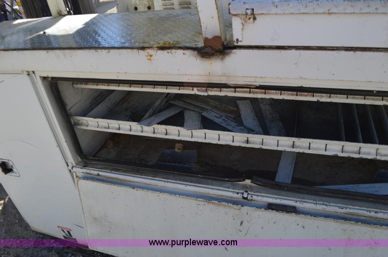 image for item I6376 Altec AA6001 bucket lift utility bed