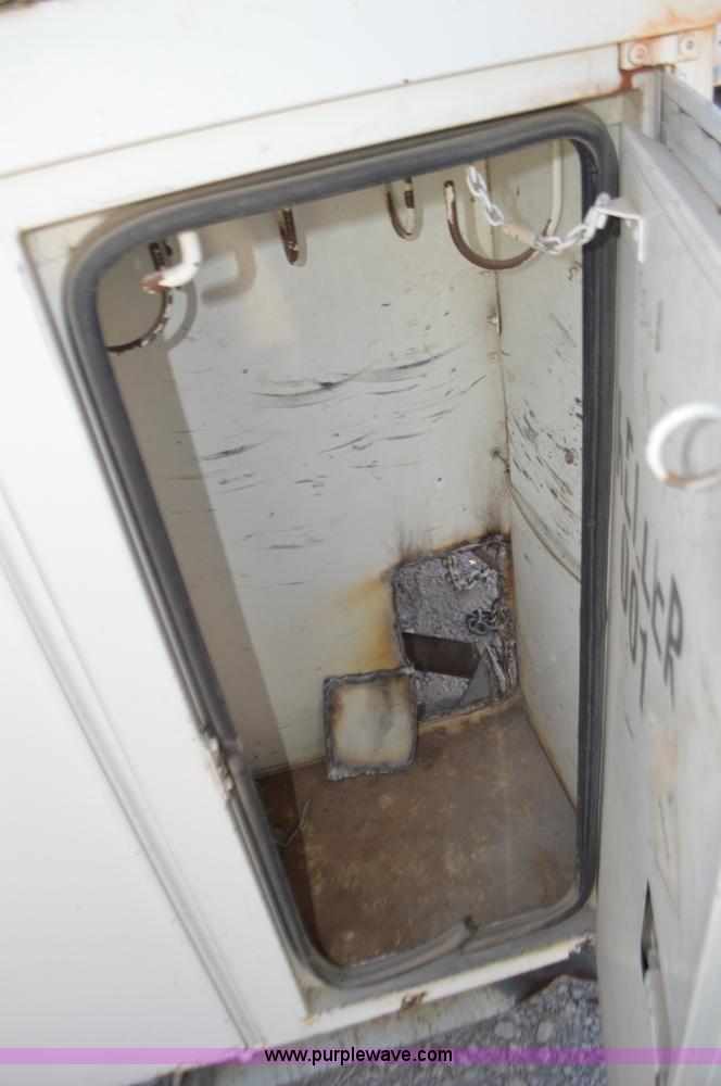 image for item I6376 Altec AA6001 bucket lift utility bed