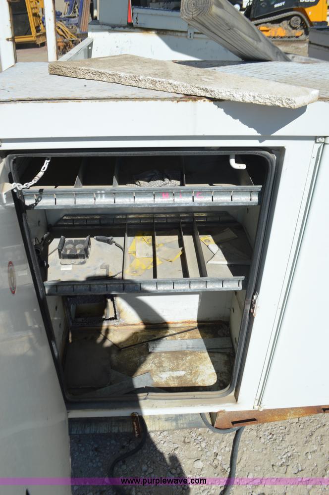 image for item I6376 Altec AA6001 bucket lift utility bed