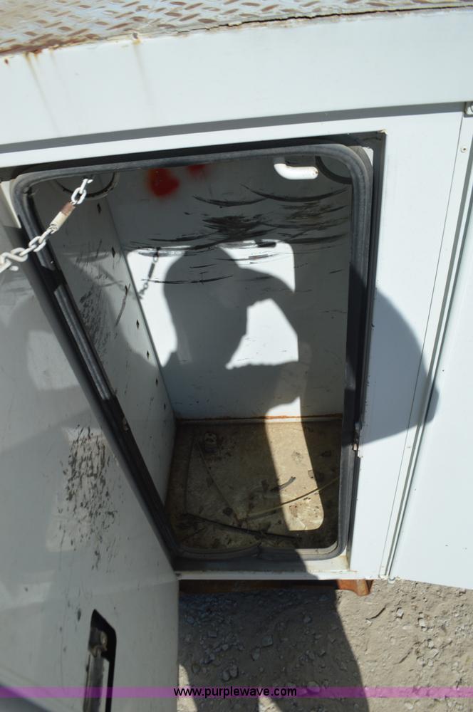 image for item I6376 Altec AA6001 bucket lift utility bed