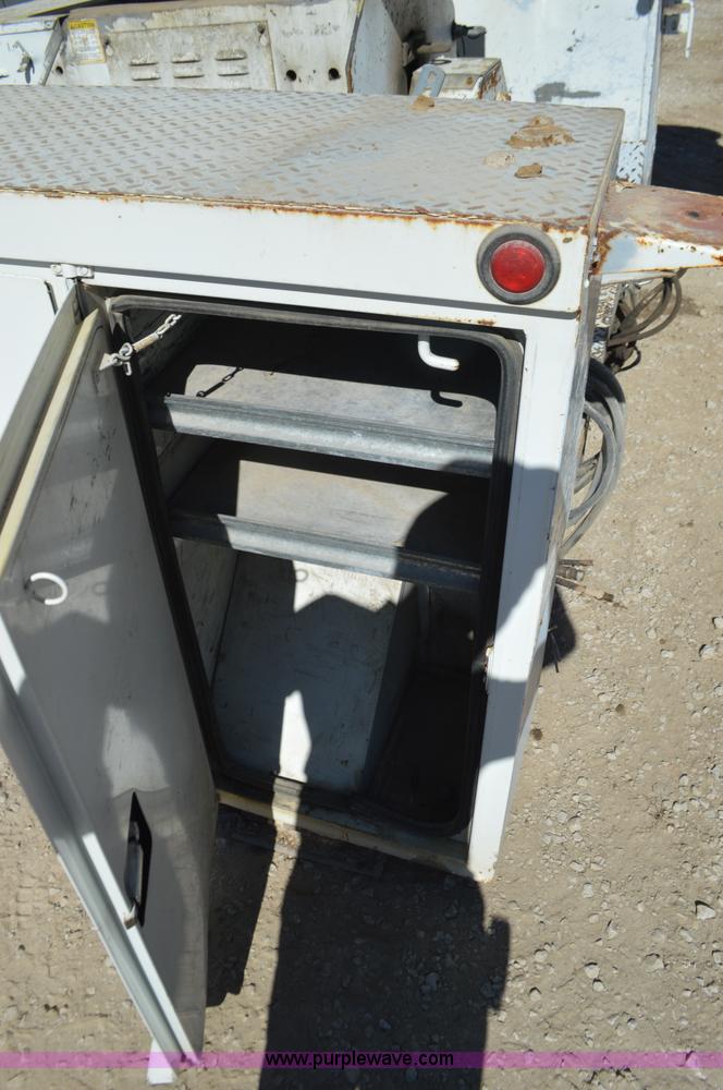 image for item I6376 Altec AA6001 bucket lift utility bed