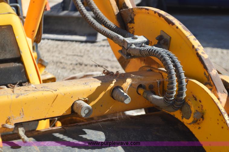 image for item I6378 1998 JCB 212SU landscape loader