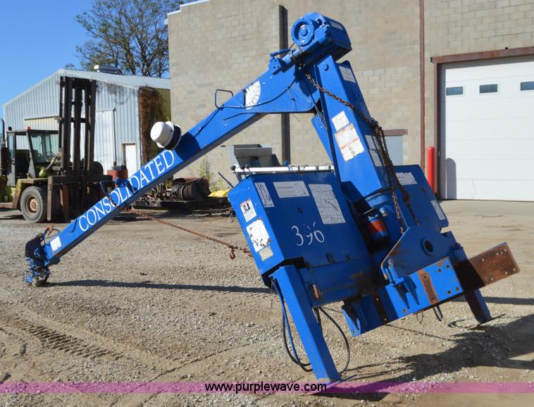 image for item I6380 National 200 truck mounted crane