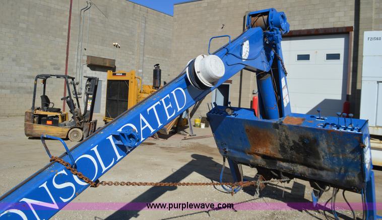 image for item I6380 National 200 truck mounted crane