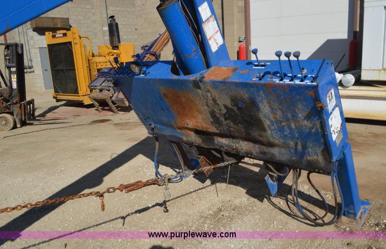 image for item I6380 National 200 truck mounted crane