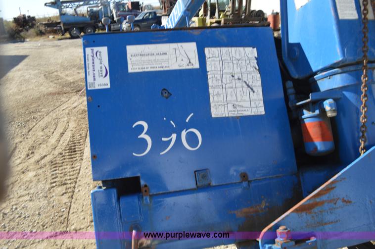 image for item I6380 National 200 truck mounted crane