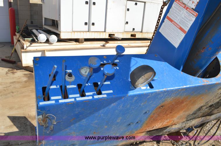 image for item I6380 National 200 truck mounted crane