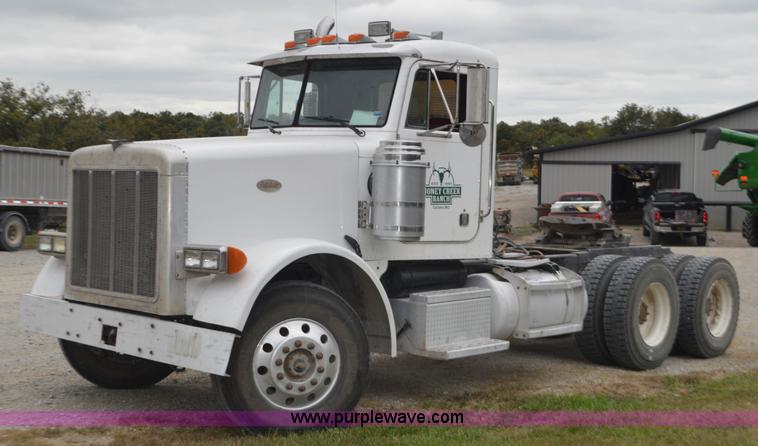 image for item I6419 1994 Peterbilt 378 semi truck