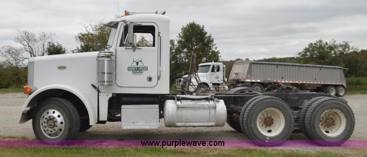 image for item I6419 1994 Peterbilt 378 semi truck