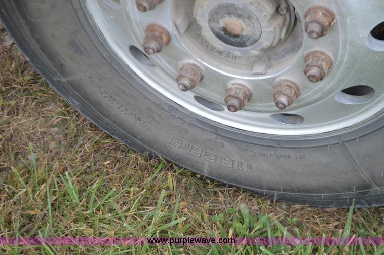 image for item I6419 1994 Peterbilt 378 semi truck