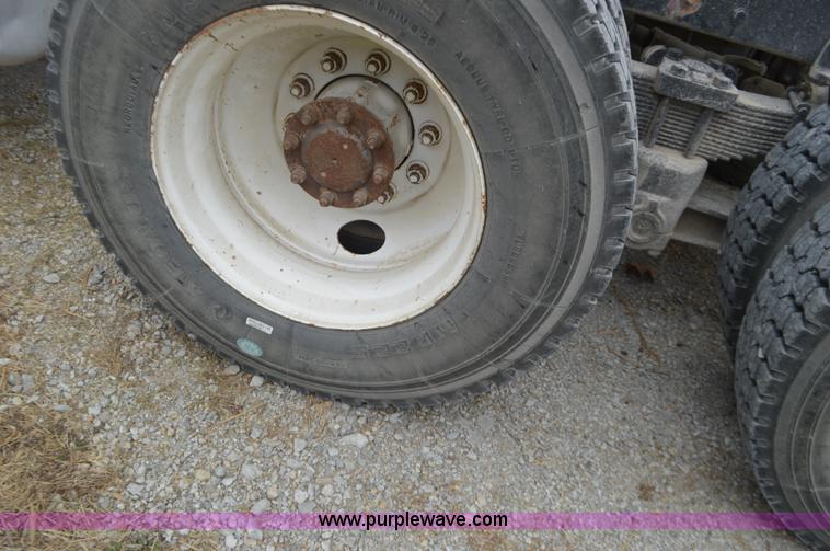 image for item I6419 1994 Peterbilt 378 semi truck