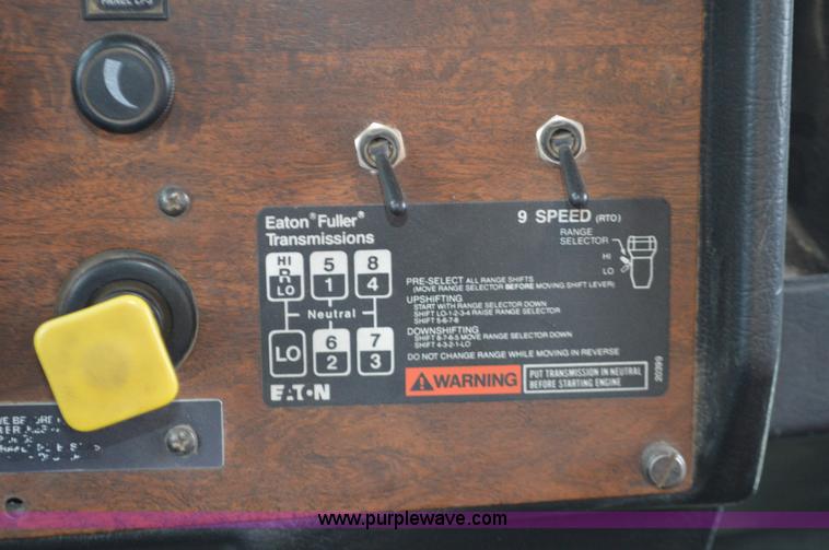 image for item I6419 1994 Peterbilt 378 semi truck