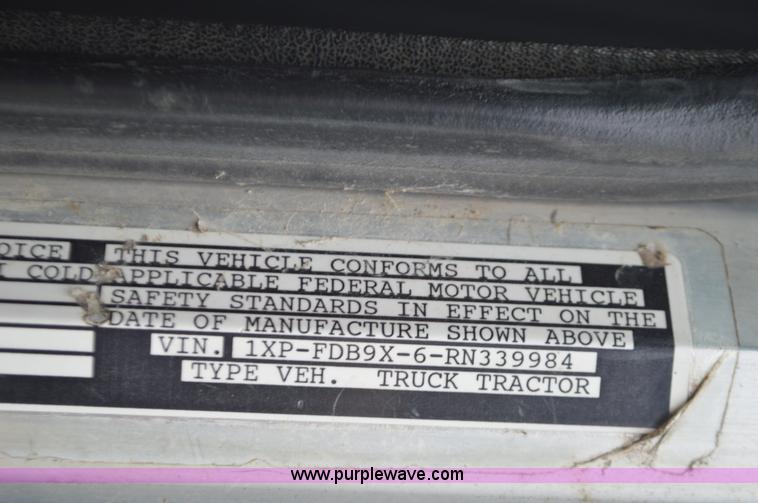 image for item I6419 1994 Peterbilt 378 semi truck