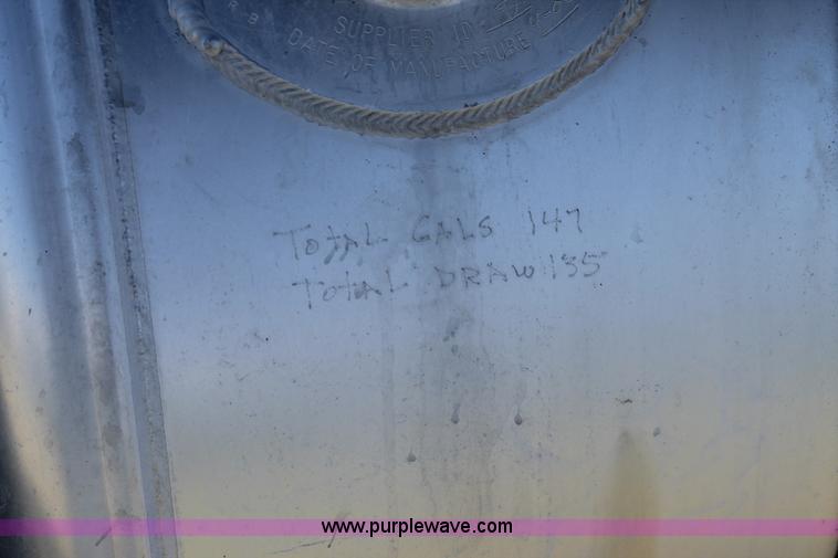 image for item J1407 2007 Peterbilt 379 semi truck