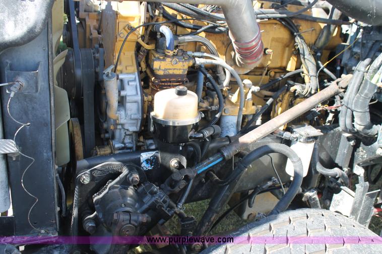 image for item J1407 2007 Peterbilt 379 semi truck