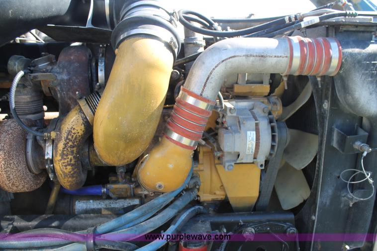 image for item J1407 2007 Peterbilt 379 semi truck