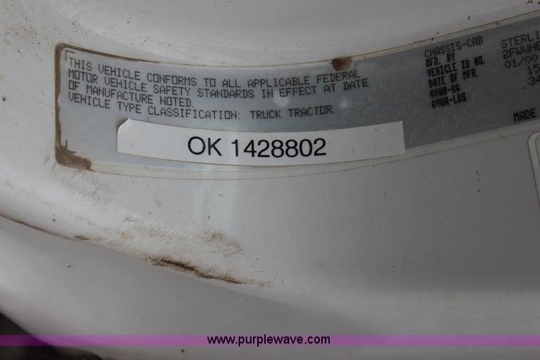 image for item J4294 2000 Sterling A9500 mixer truck