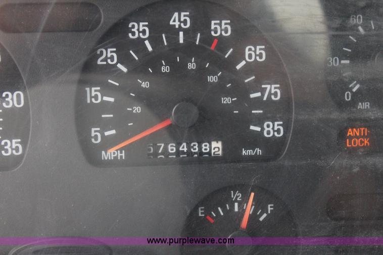 image for item J4294 2000 Sterling A9500 mixer truck