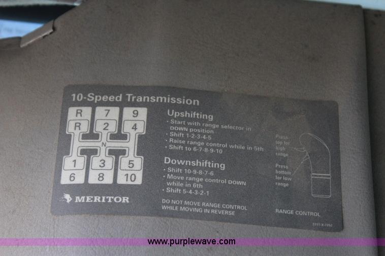 image for item J4294 2000 Sterling A9500 mixer truck