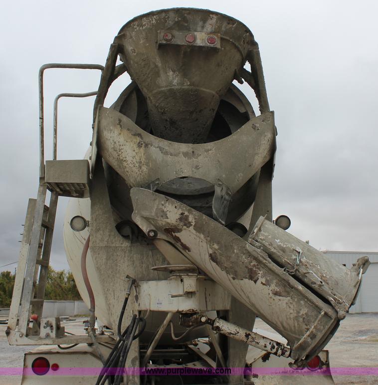 image for item J4294 2000 Sterling A9500 mixer truck