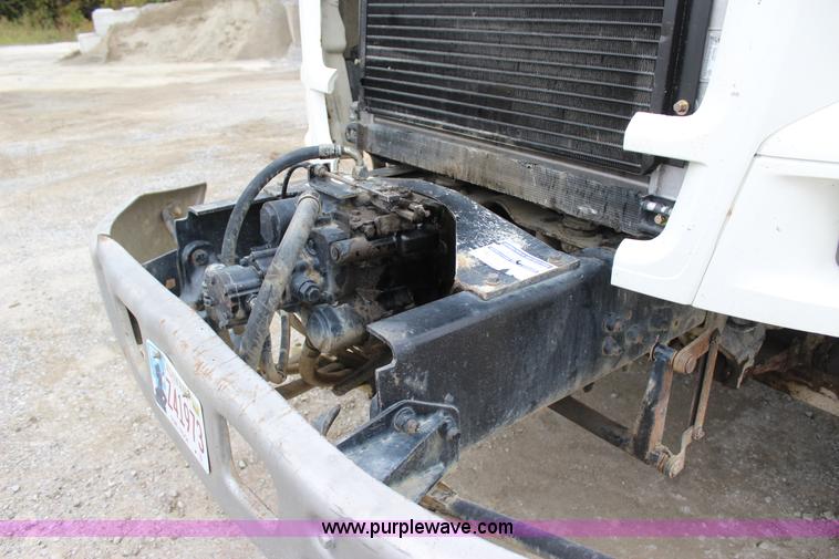 image for item J4294 2000 Sterling A9500 mixer truck