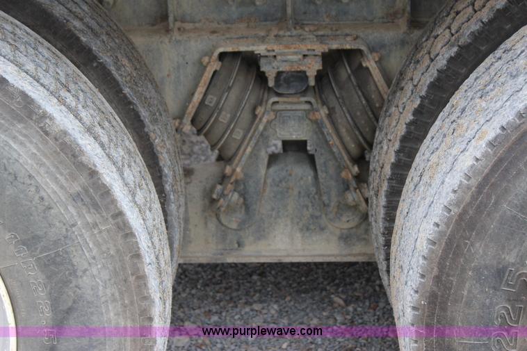 image for item J4294 2000 Sterling A9500 mixer truck