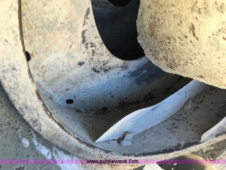 image for item J4294 2000 Sterling A9500 mixer truck