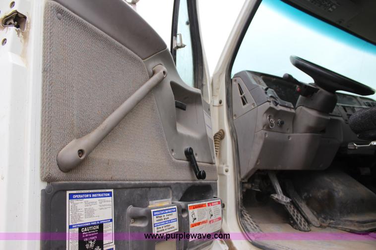 image for item J4295 1999 Sterling A9500 mixer truck