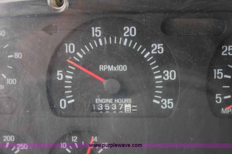 image for item J4295 1999 Sterling A9500 mixer truck