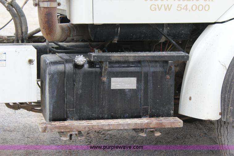 image for item J4295 1999 Sterling A9500 mixer truck