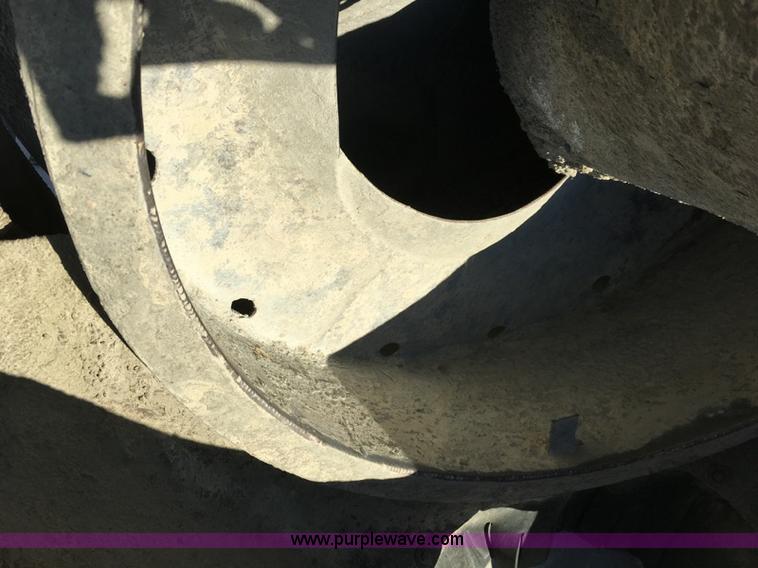 image for item J4295 1999 Sterling A9500 mixer truck