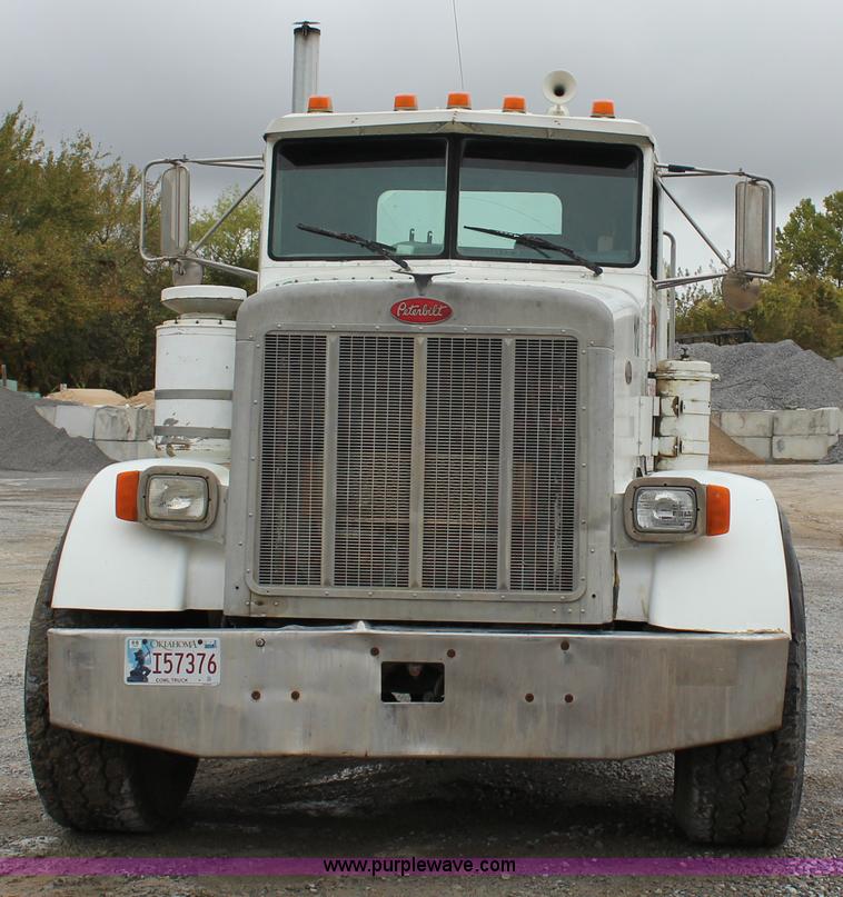 image for item J4296 1990 Peterbilt 357 mixer truck