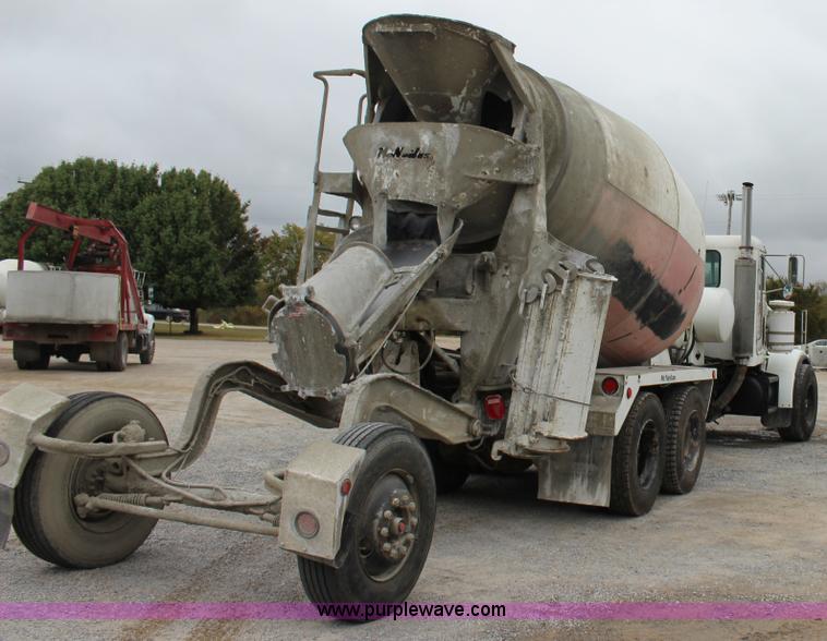 image for item J4296 1990 Peterbilt 357 mixer truck