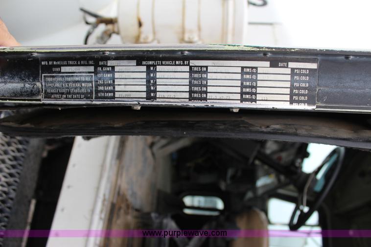 image for item J4296 1990 Peterbilt 357 mixer truck