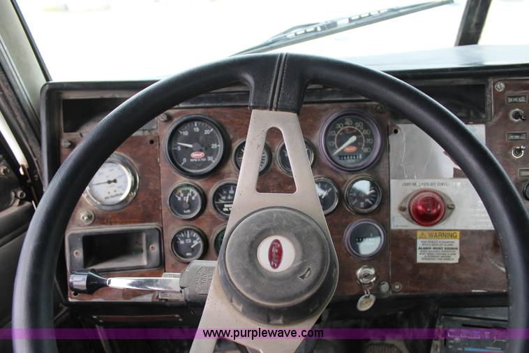 image for item J4296 1990 Peterbilt 357 mixer truck