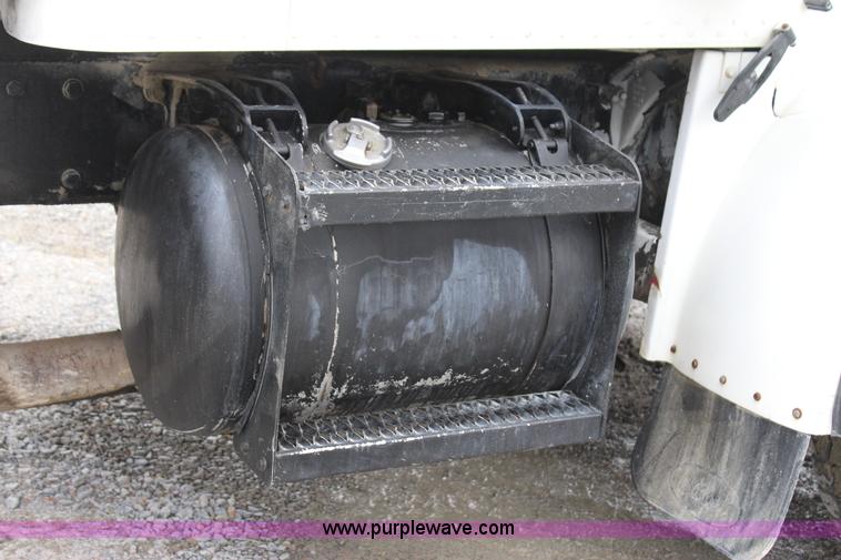 image for item J4296 1990 Peterbilt 357 mixer truck