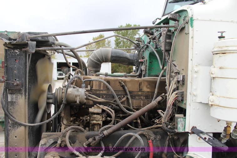 image for item J4296 1990 Peterbilt 357 mixer truck