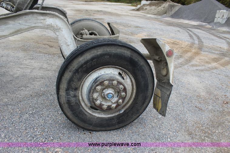 image for item J4296 1990 Peterbilt 357 mixer truck