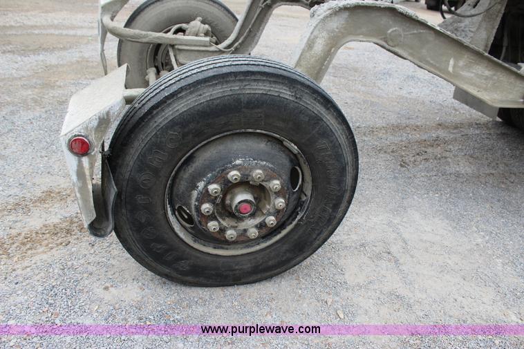 image for item J4296 1990 Peterbilt 357 mixer truck