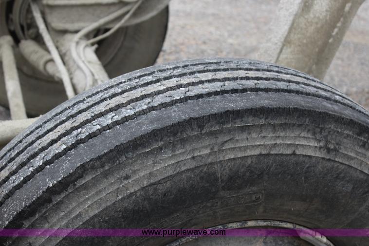 image for item J4296 1990 Peterbilt 357 mixer truck