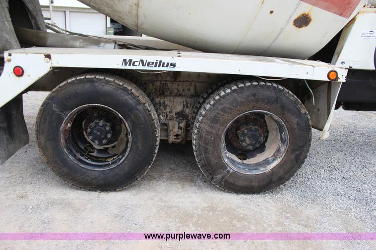 image for item J4296 1990 Peterbilt 357 mixer truck