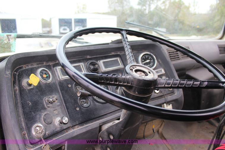 image for item J4297 1991 Ford LT8000 mixer truck