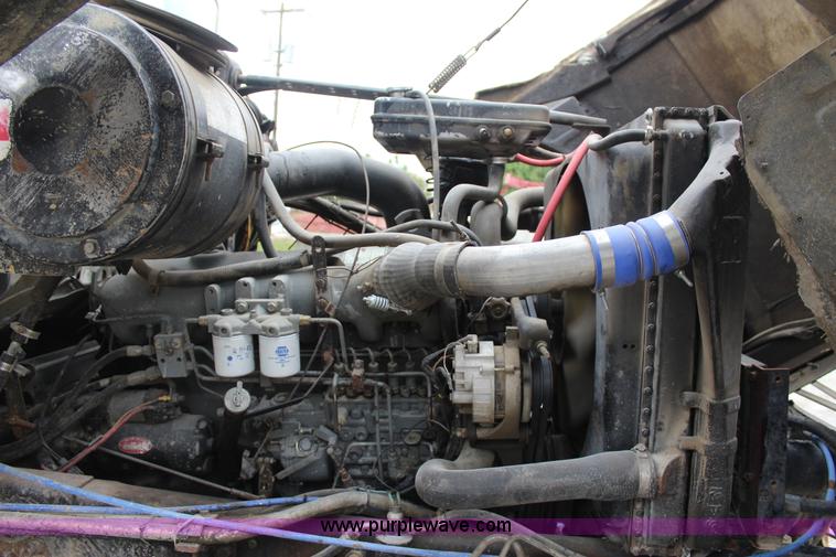 image for item J4297 1991 Ford LT8000 mixer truck