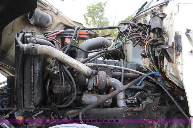 image for item J4297 1991 Ford LT8000 mixer truck