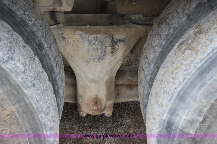 image for item J4297 1991 Ford LT8000 mixer truck